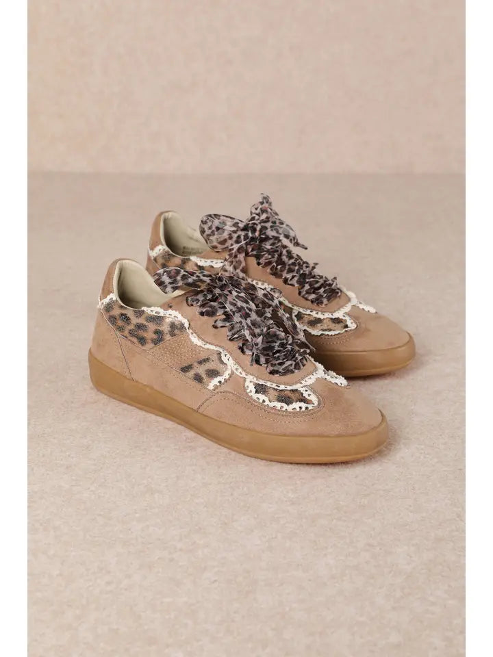 Eleanor Sneaker