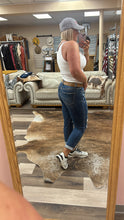 Load image into Gallery viewer, Lovervet Cuffed Vintage Boyfriend Jeans

