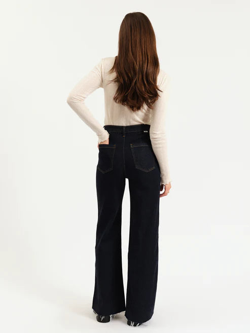 Daze Far Out In Rinse