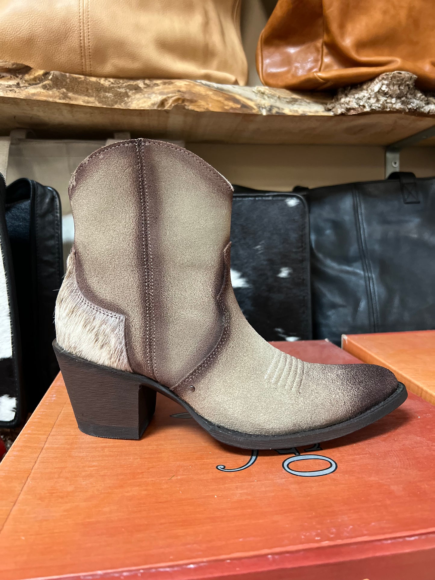 The Leslie Bootie