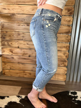 Load image into Gallery viewer, Totally Buggin straight jeans
