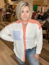 Load image into Gallery viewer, Long Sleeve Color Blocked Woven Top

