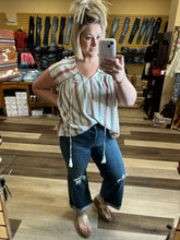 Load image into Gallery viewer, Striped V Neck Sleeveless Top
