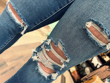 Load image into Gallery viewer, Mid Rise Slim Boot Cut
