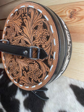Load image into Gallery viewer, Vintage Cowgirl Round Makeup Case

